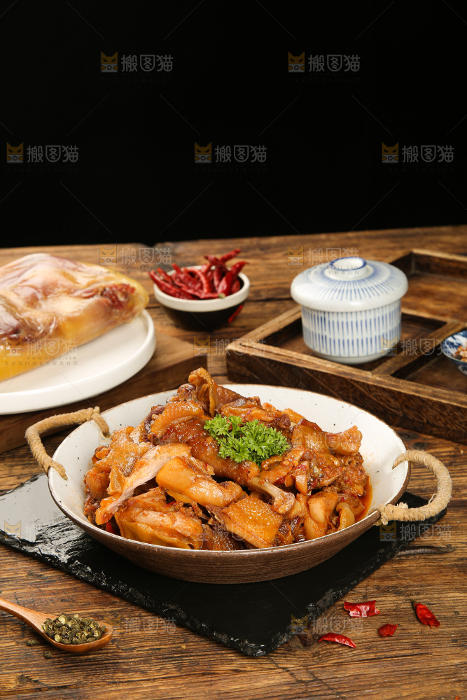 深底上的风干鸡