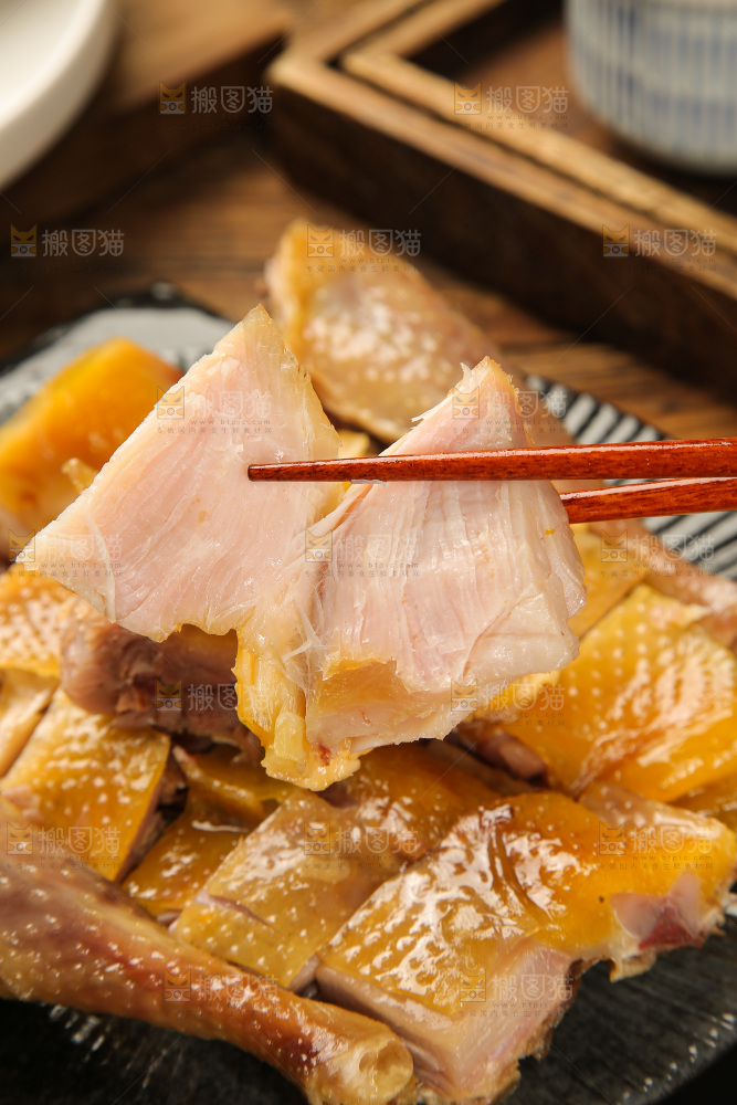 深底上的风干鸡