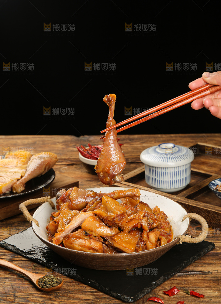 深底上的风干鸡