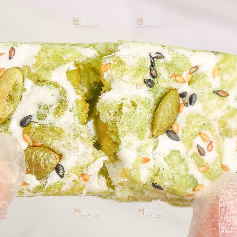 浅底上的沙琪玛