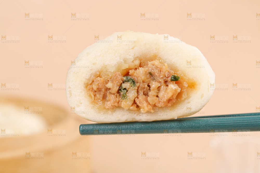 浅底上的发面小笼包
