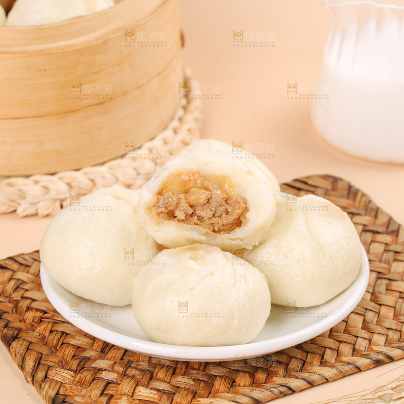 浅底上的发面小笼包