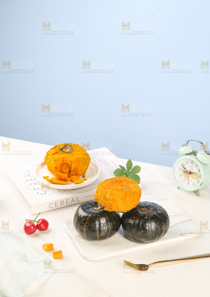 浅底上的贝贝南瓜
