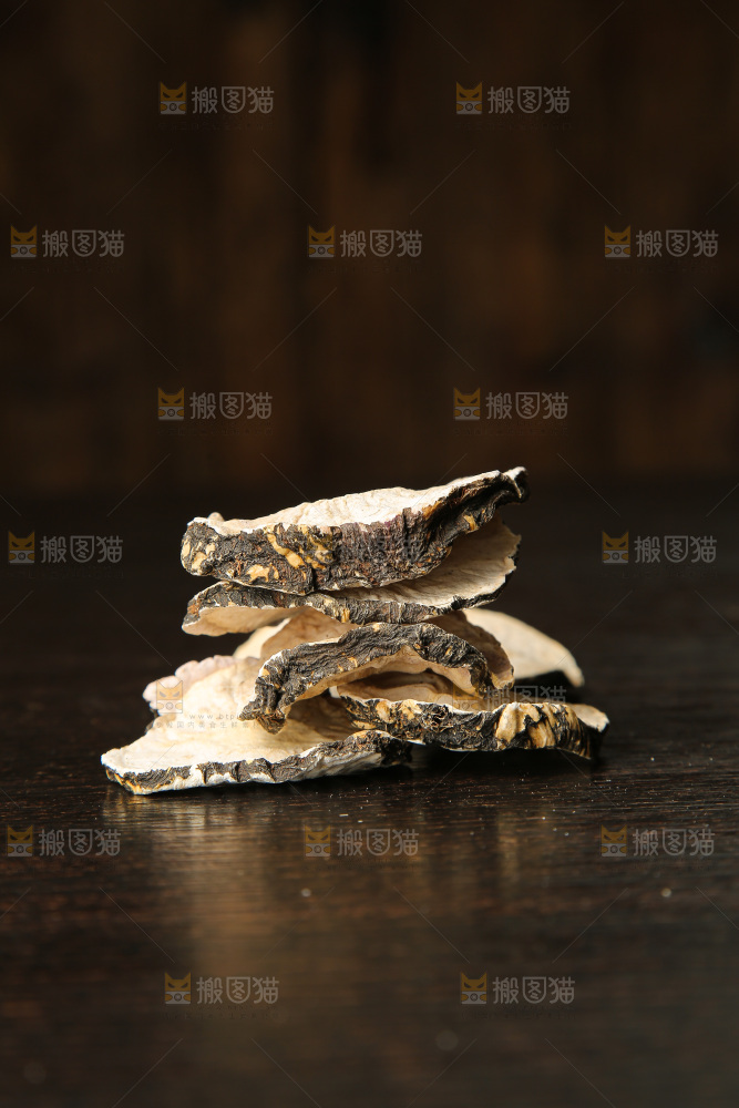 深底上的玛卡