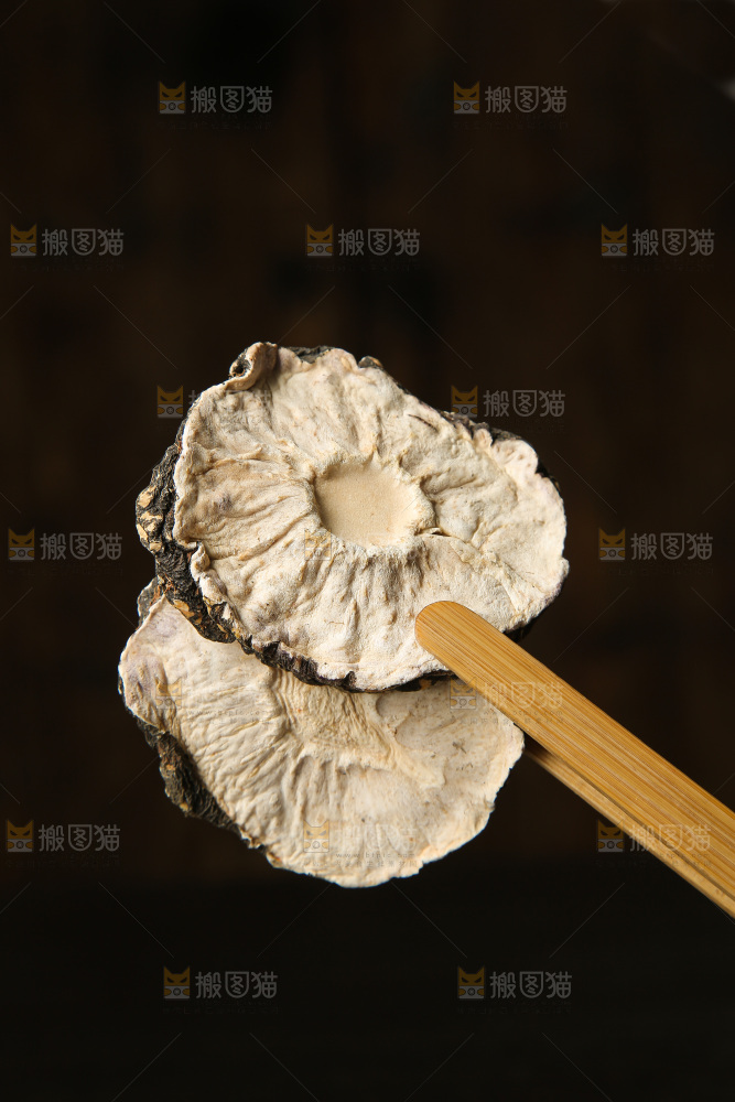深底上的玛卡