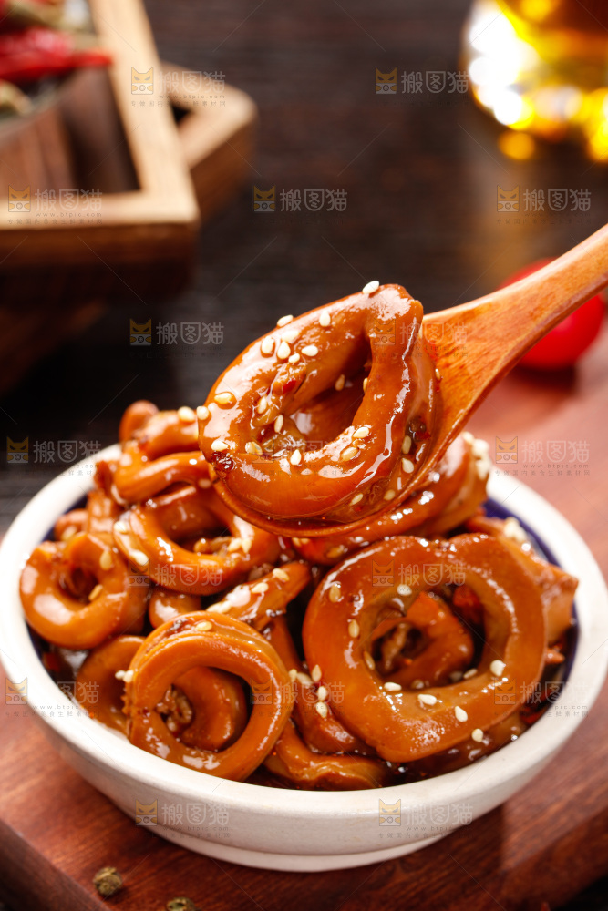 深底上的鱿鱼圈
