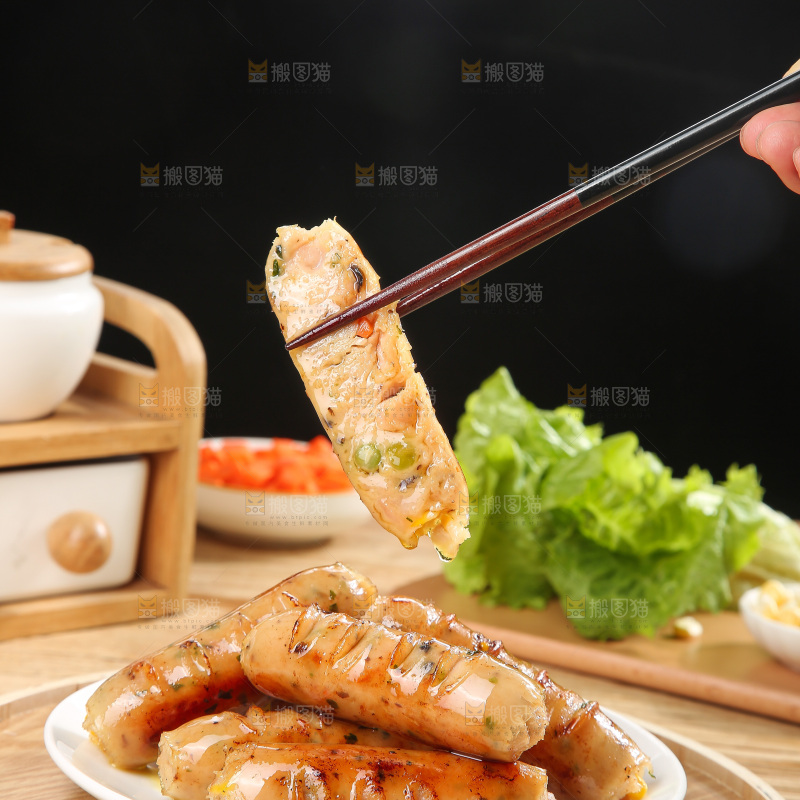 木底上的膳食蔬菜肠