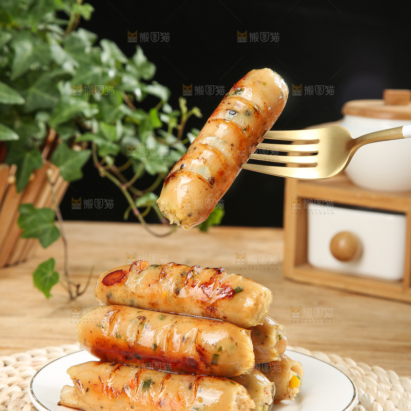 木底上的膳食蔬菜肠