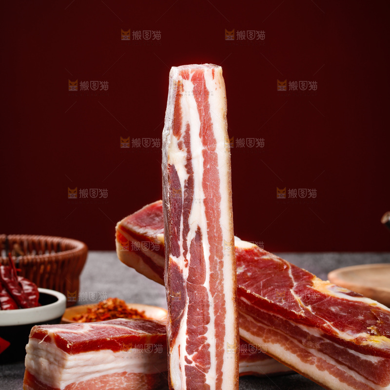 深底上的五花咸肉