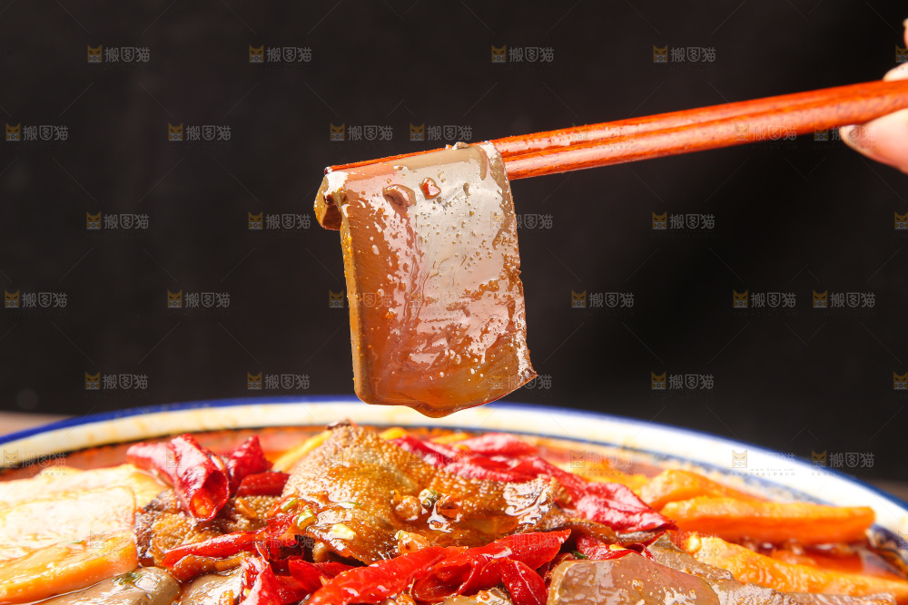 碗里的毛血旺