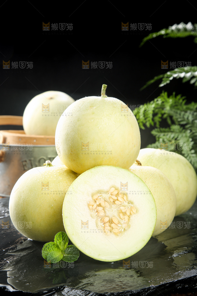 深底上的郁金香甜瓜