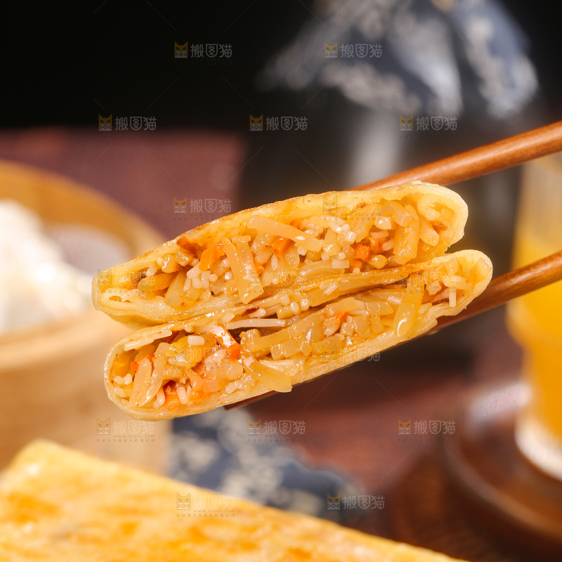 深底上的土豆三丝盒