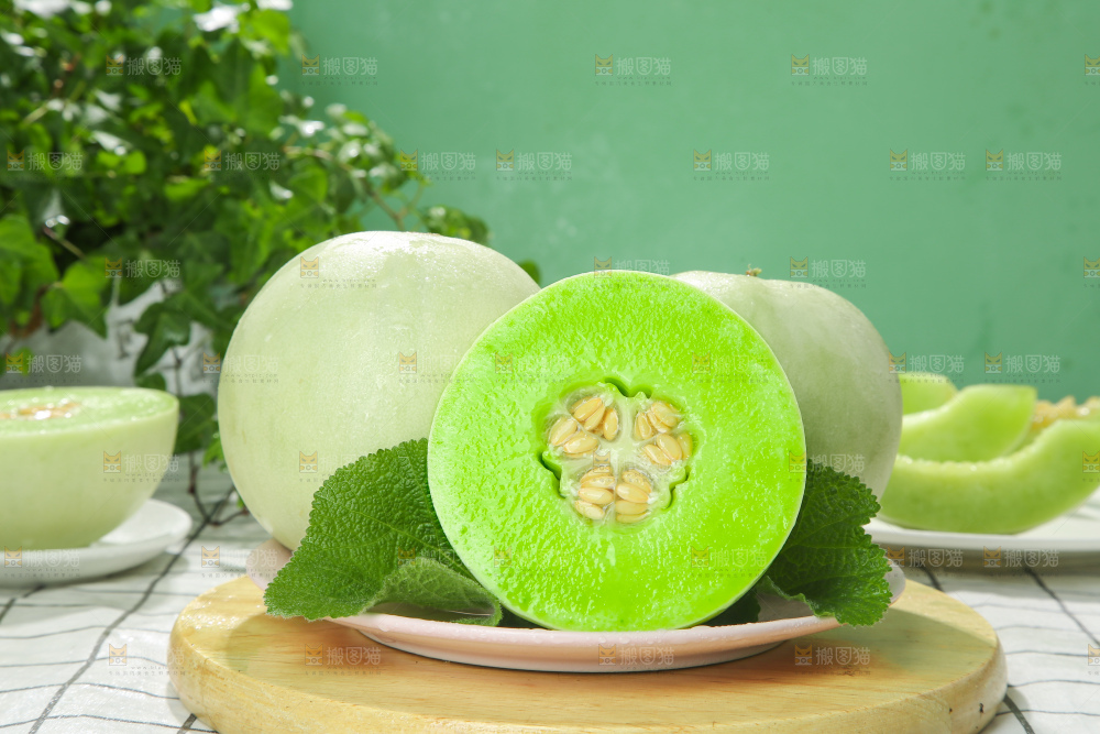 浅底上的玉菇甜瓜