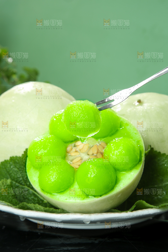 深底上的玉菇甜瓜