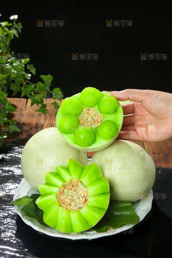 深底上的玉菇甜瓜