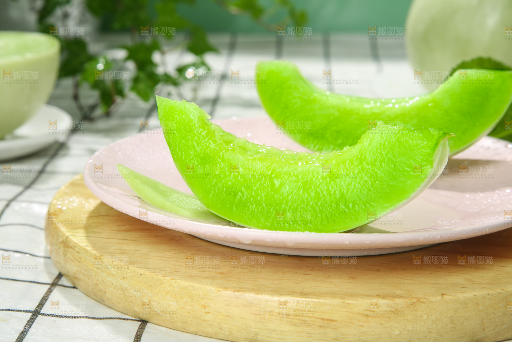浅底上的玉菇甜瓜