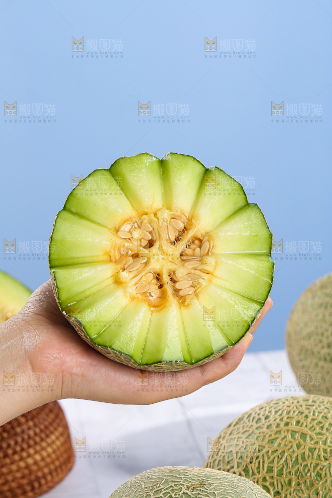 浅底上的玫珑蜜瓜