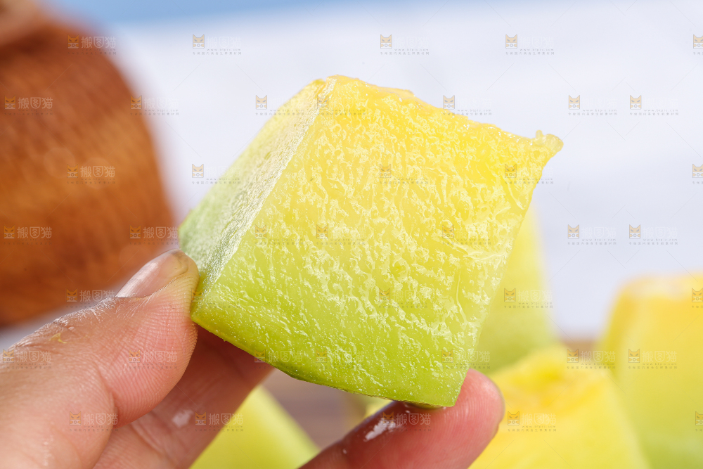 浅底上的玫珑蜜瓜