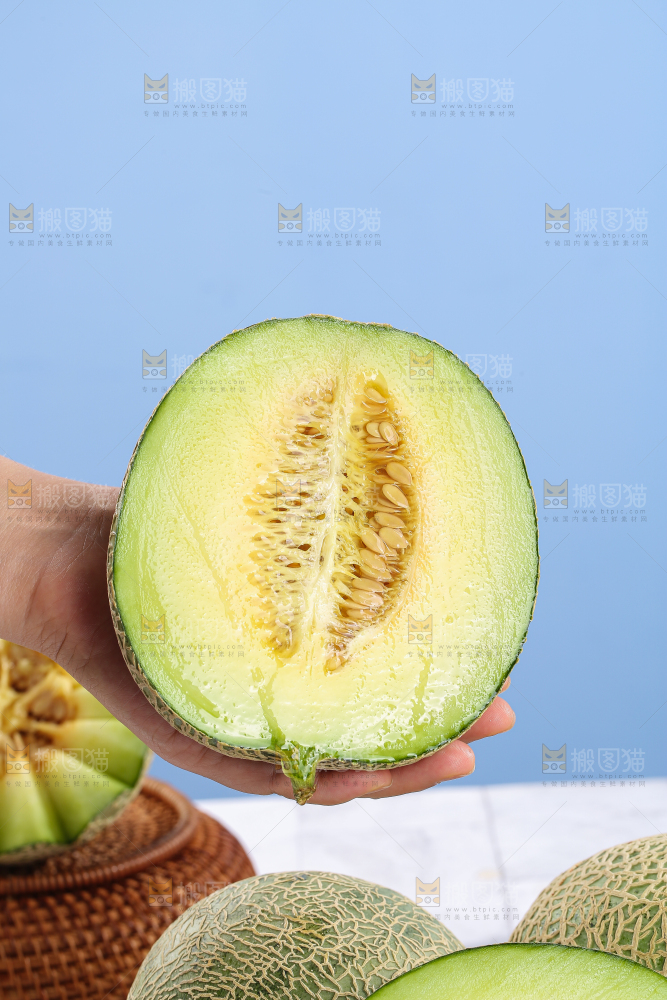 浅底上的玫珑蜜瓜
