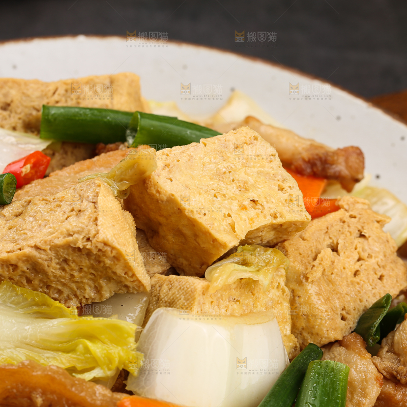碗里的炖冻豆腐