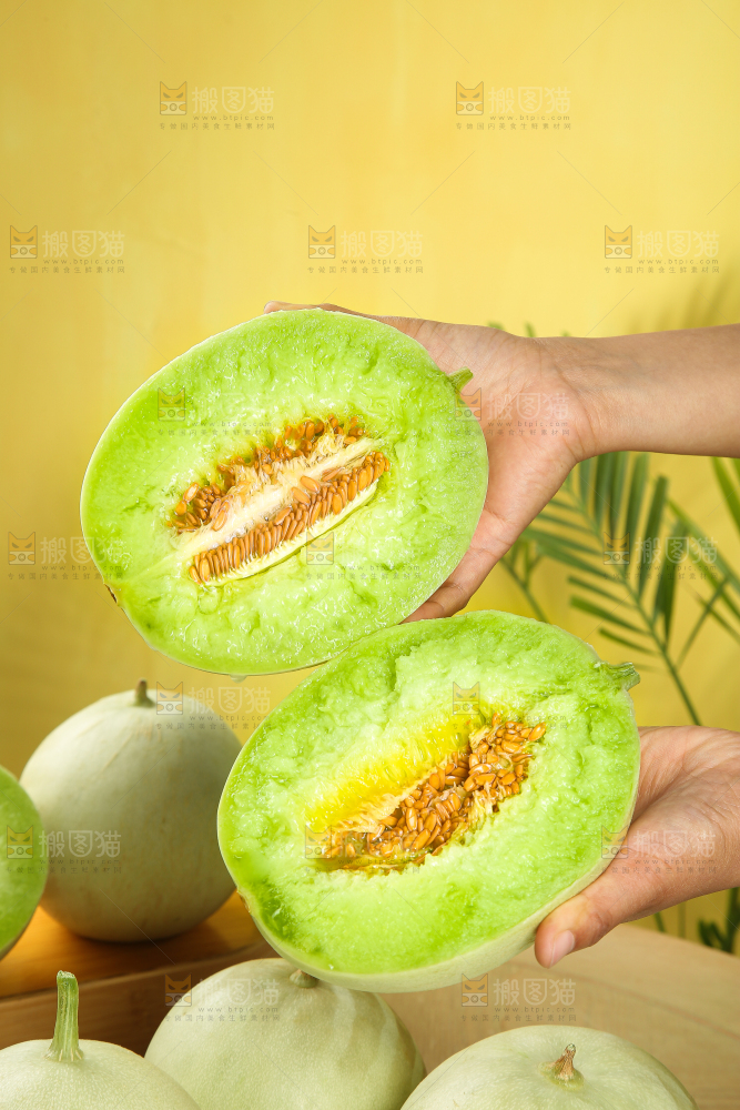 木底上的玉菇甜瓜