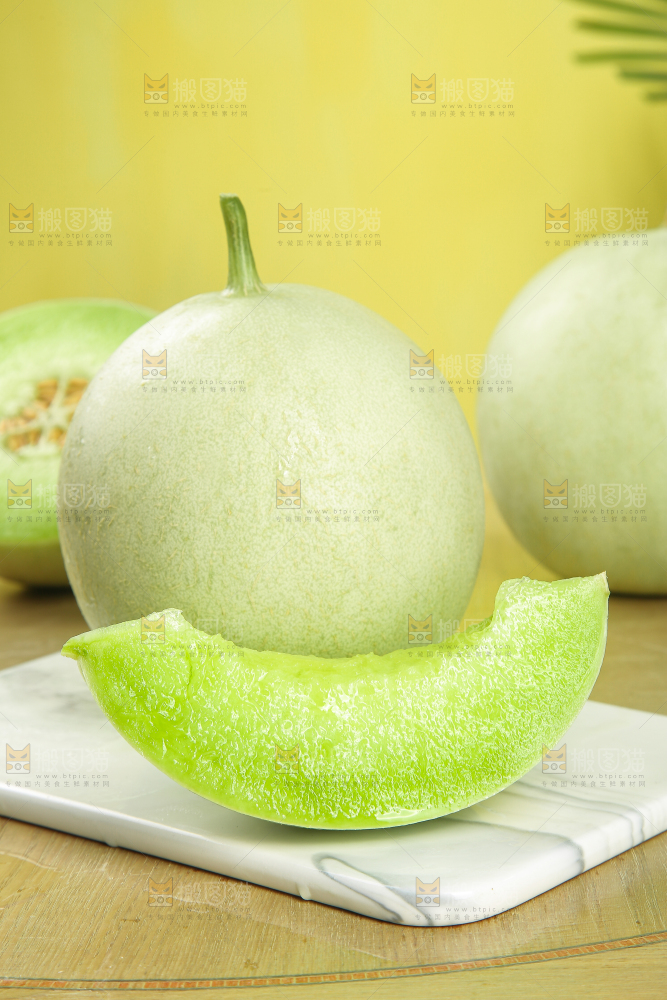 木底上的玉菇甜瓜