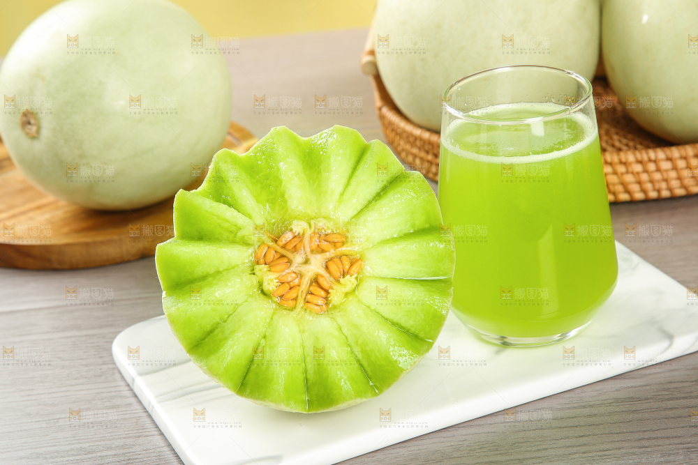 木底上的玉菇甜瓜