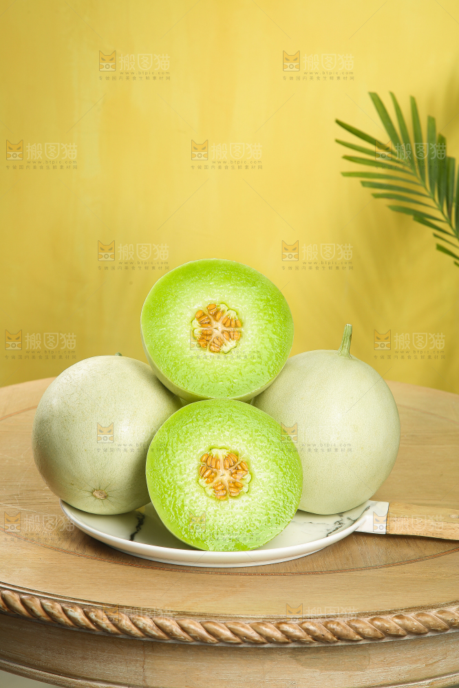 木底上的玉菇甜瓜