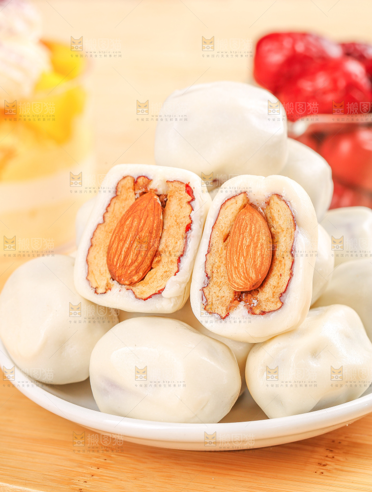 浅底上的夹心奶枣