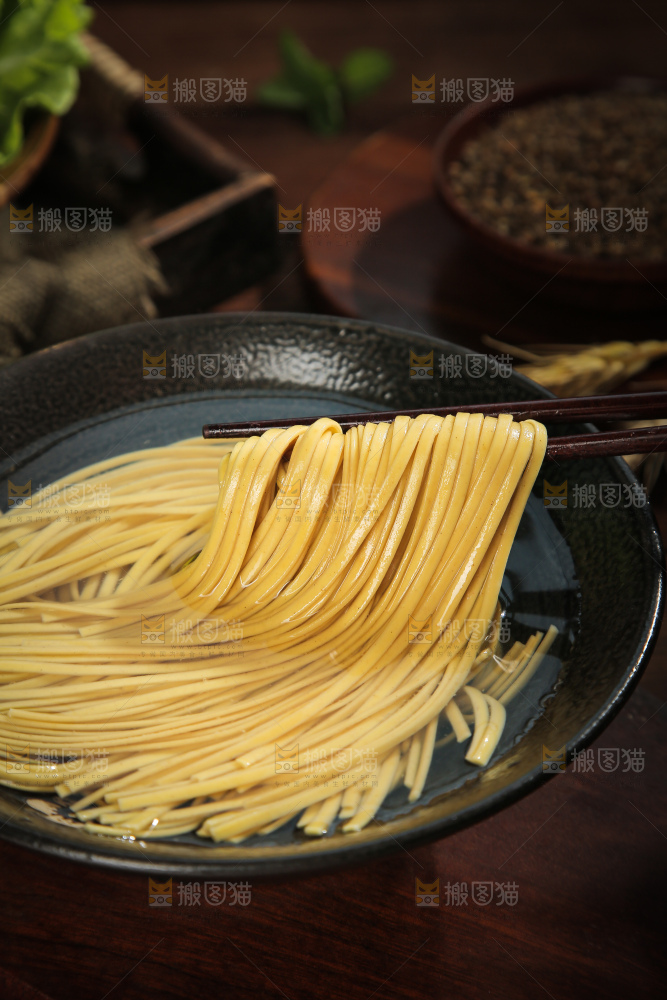 深底上的苦荞面