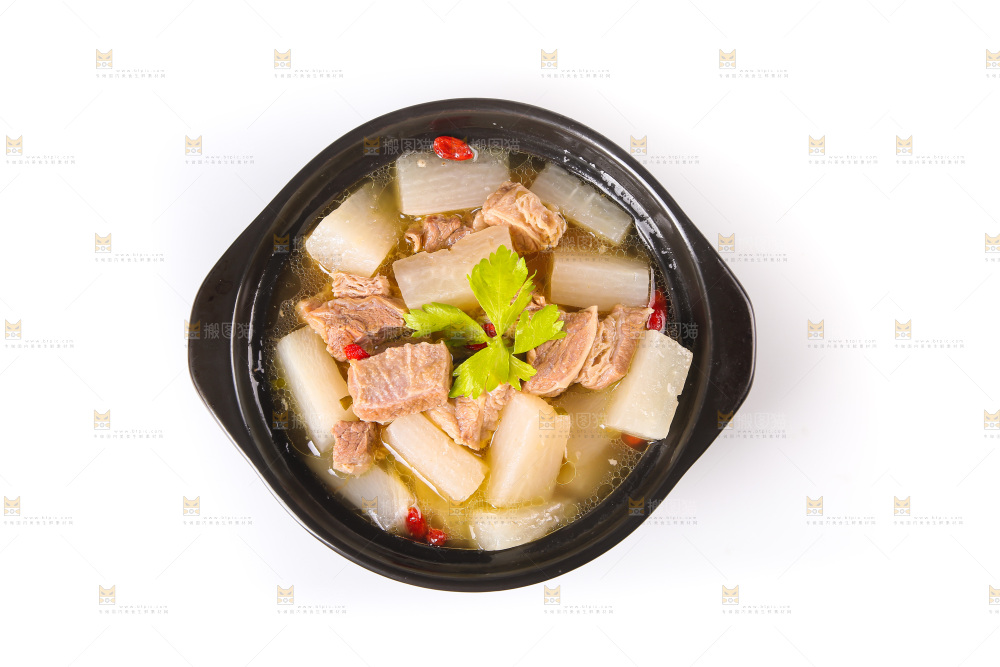 碗里的萝卜炖牛腩