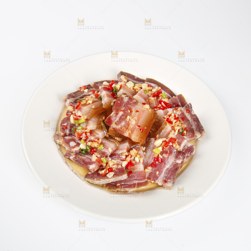 盘子里的咸腊肉