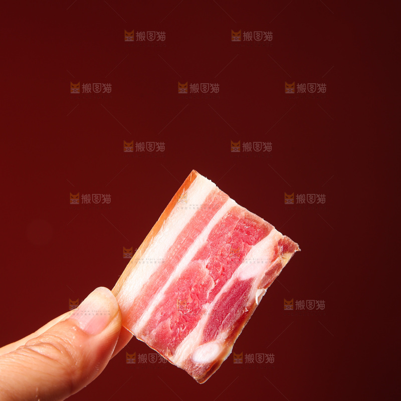 深底上的五花咸肉