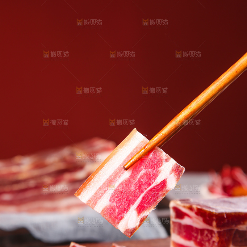 深底上的五花咸肉