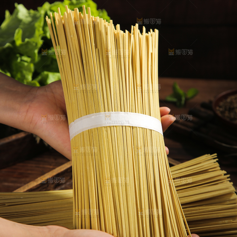 深底上的苦荞面