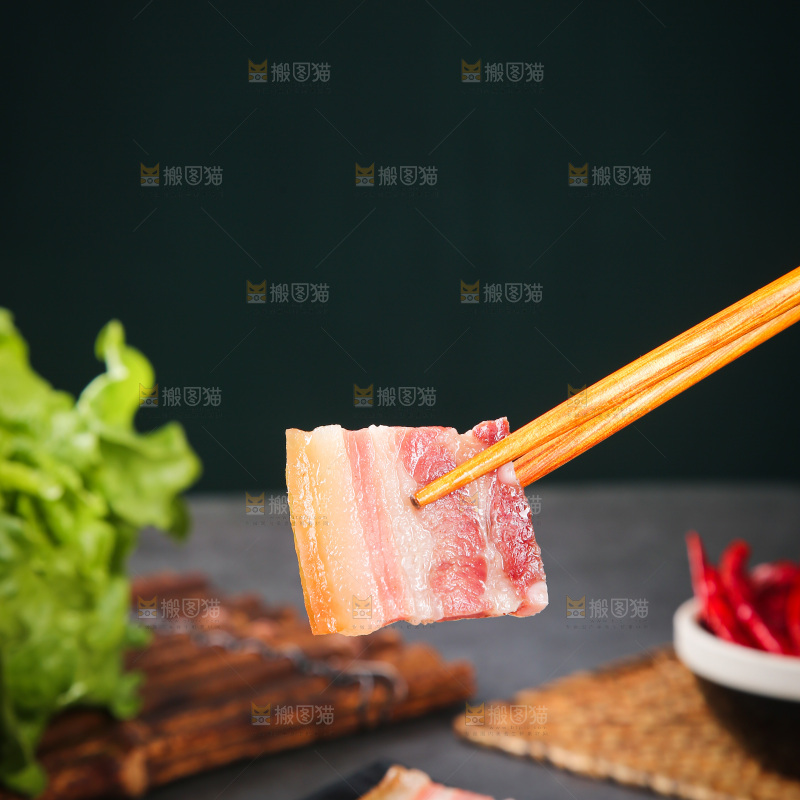深底上的五花咸肉
