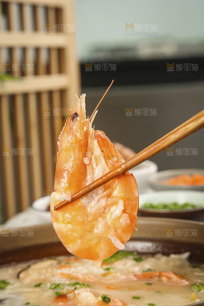 碗里的海鲜粥