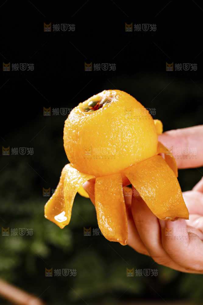 深底上的枇杷