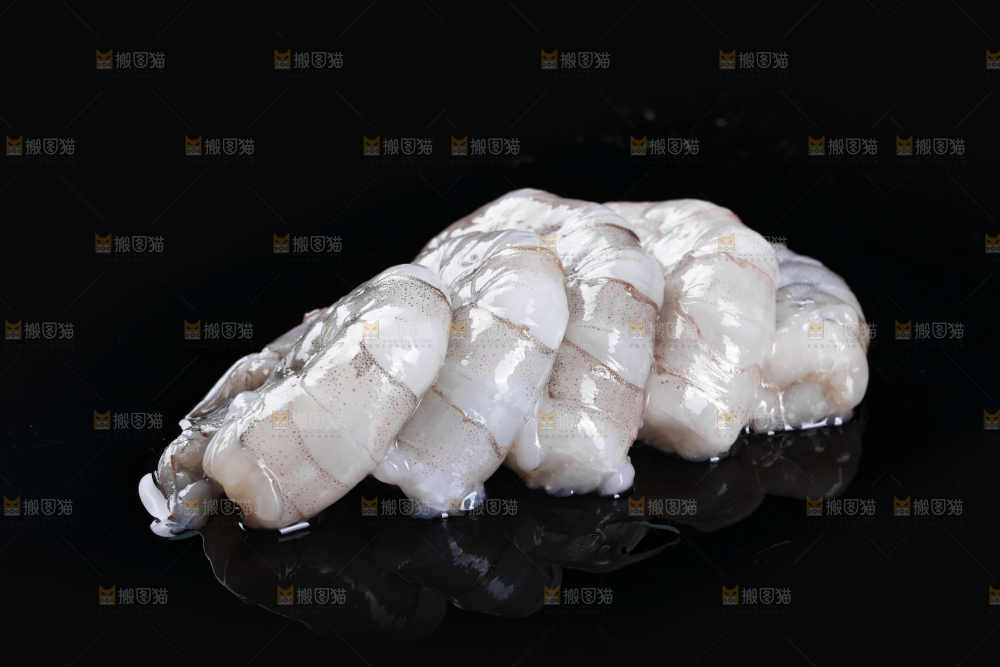 深底上的青虾仁