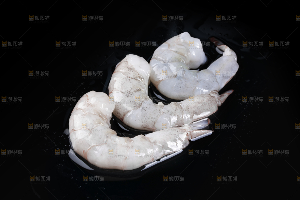 深底上的青虾仁