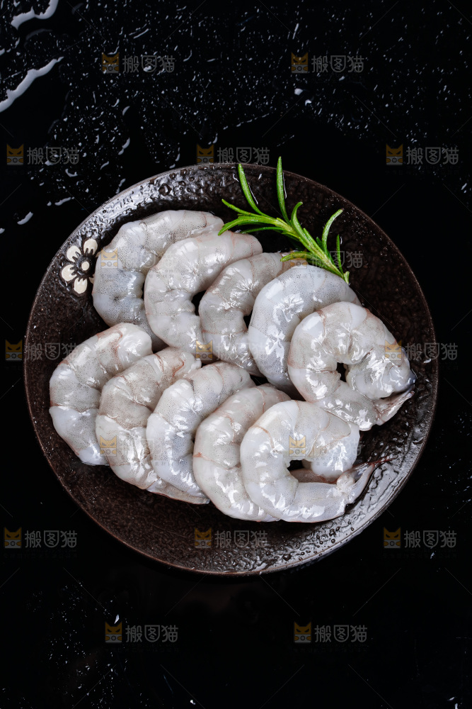 深底上的青虾仁