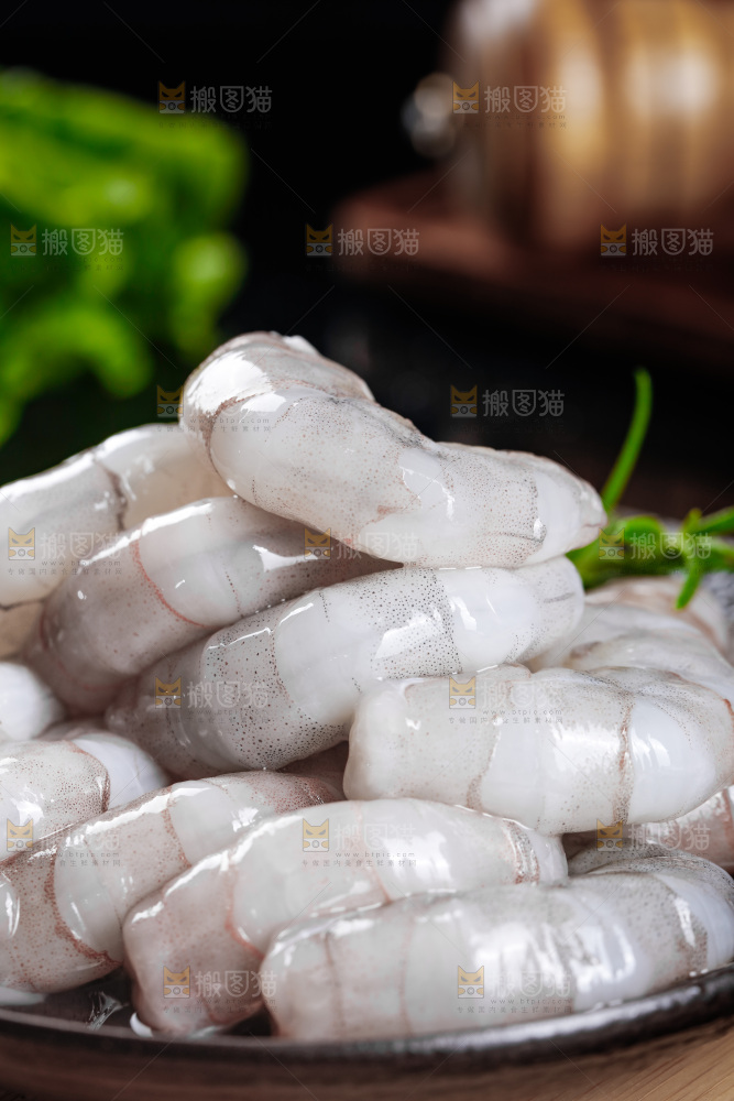 深底上的青虾仁
