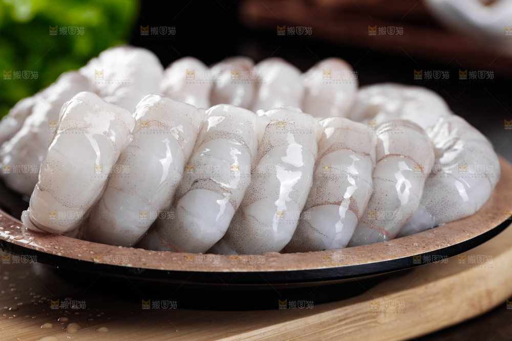 深底上的青虾仁