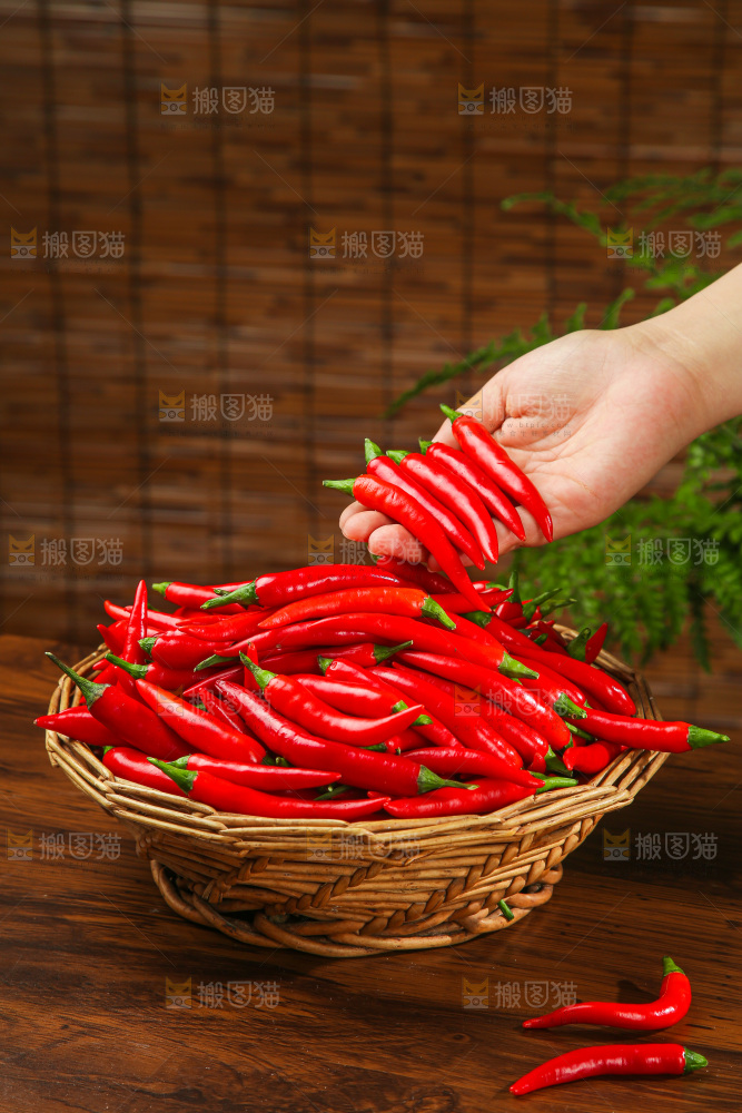深底上的农家小米椒