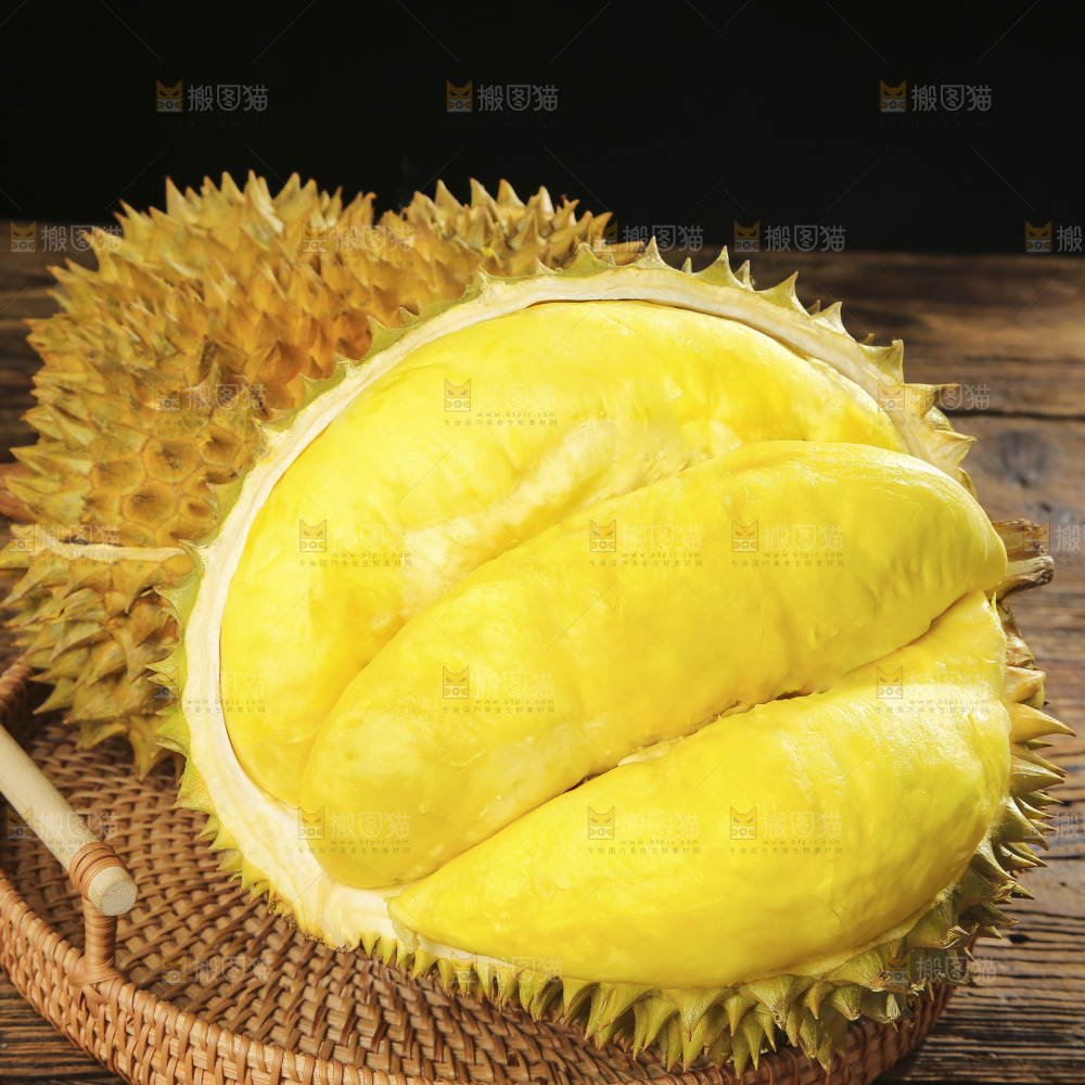 木底上的金枕榴莲