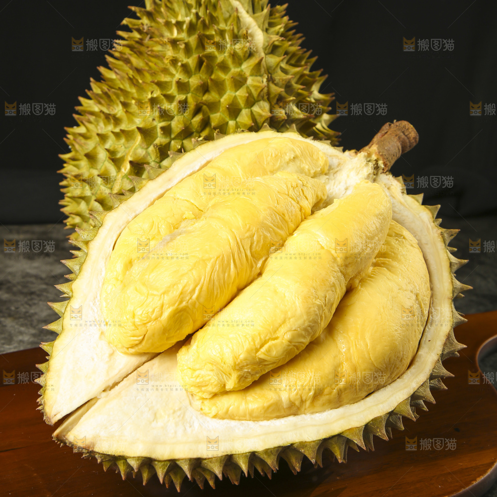 木底上的金枕榴莲