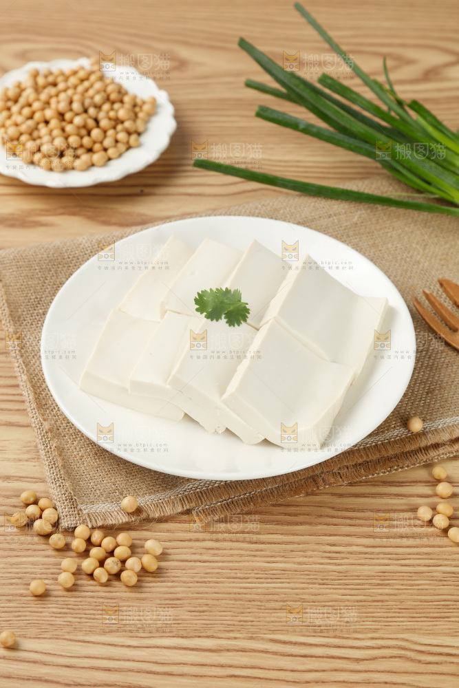 木底上的嫩豆腐