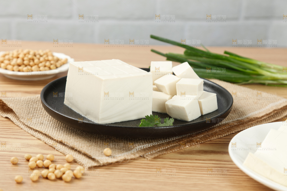 木底上的嫩豆腐