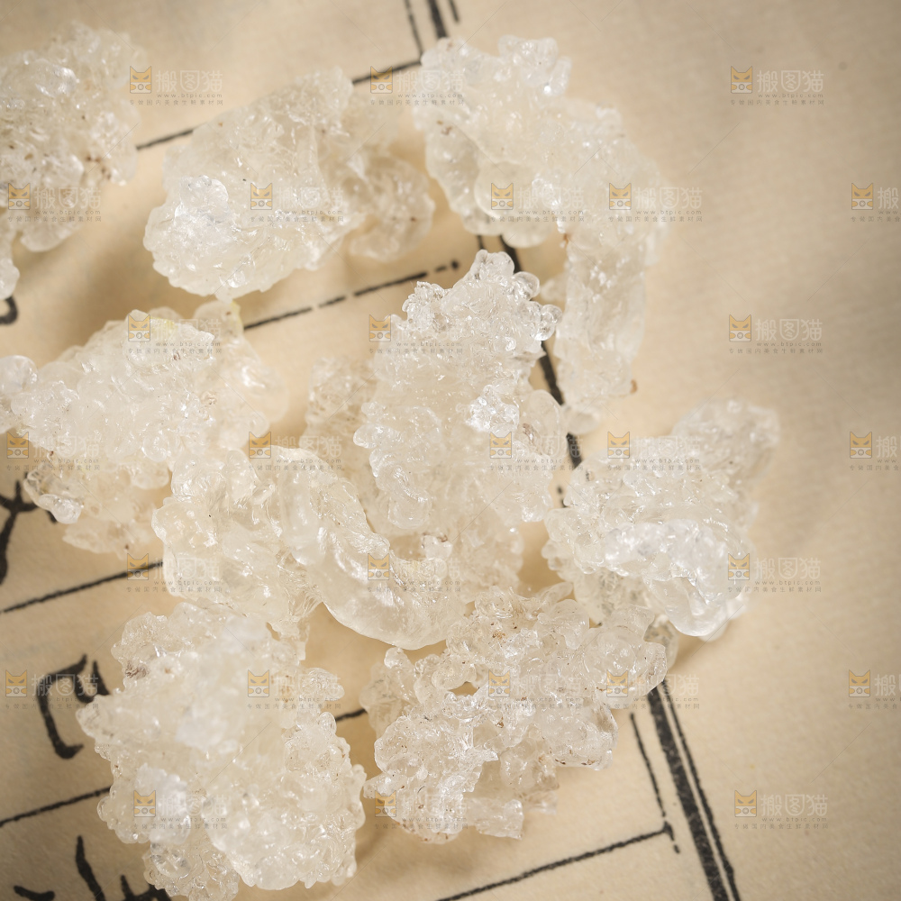 深底上的雪燕