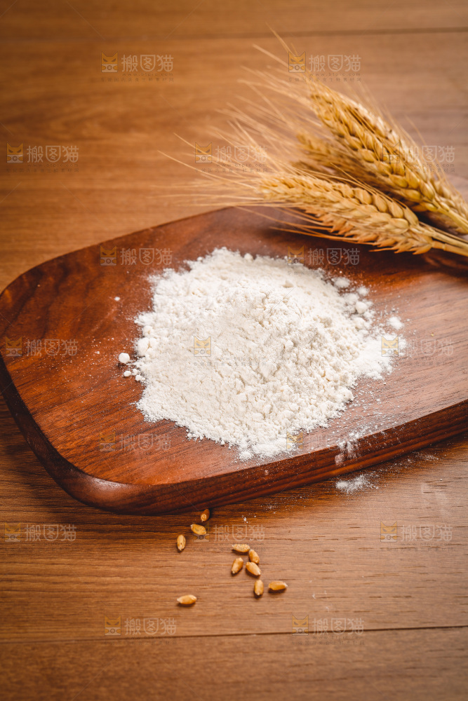 深底上的面粉